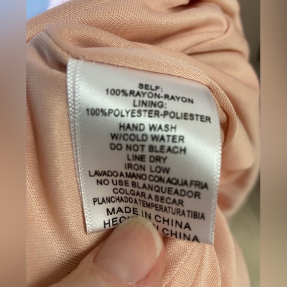 Listicle Mauve/pink Dress Size Large With pockets!! - Picture 3 of 4